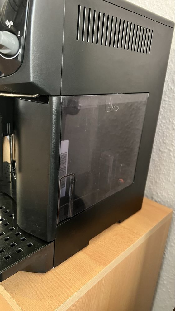 кавова машина Delonghi Caffe  Venezia. в дуже хорошому стані