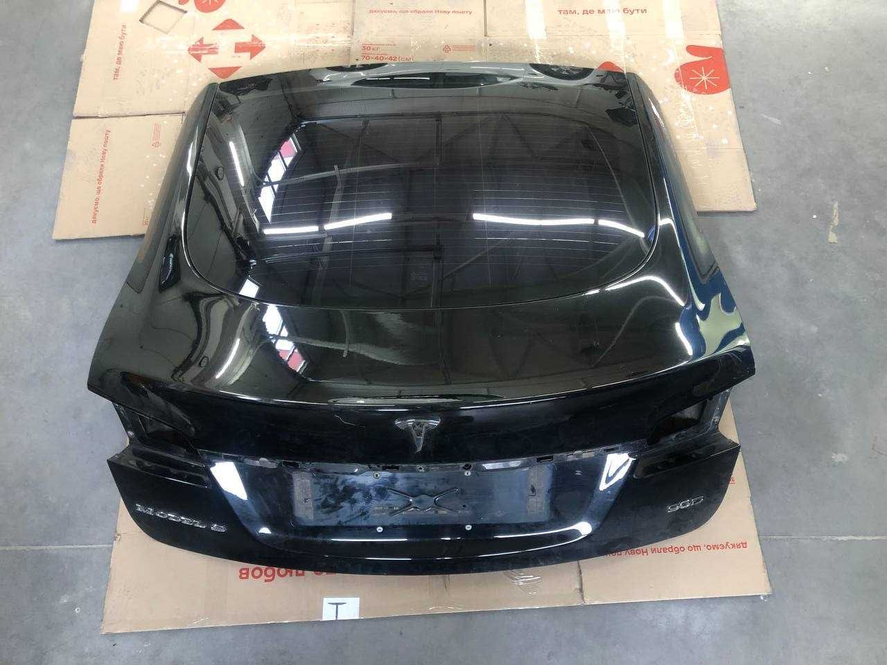 Кришка багажника (ляда) метал Tesla model S, model S REST 1023722