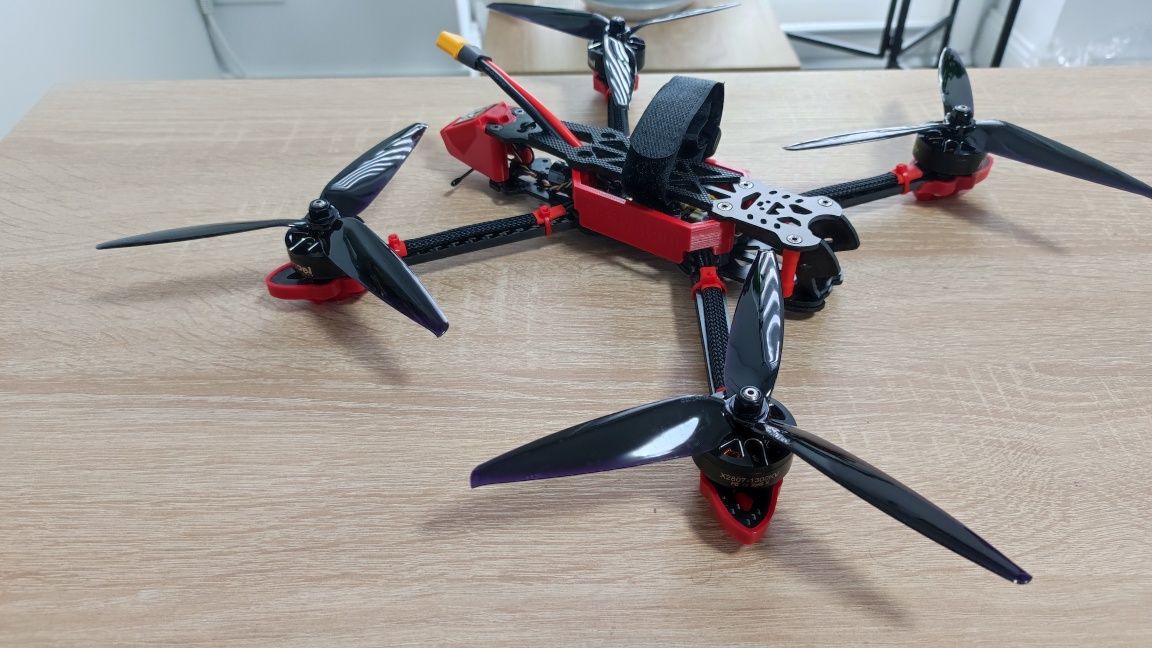 Dron FPV 7 cali LONG RANGE