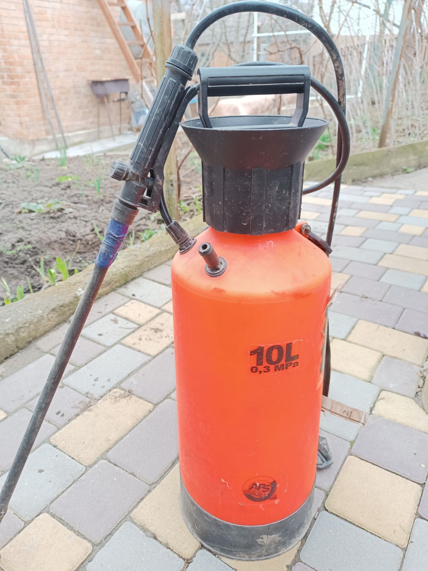 Продам оприскувачі