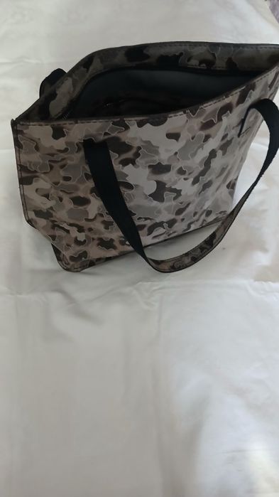 Распродажа кожаных изделий