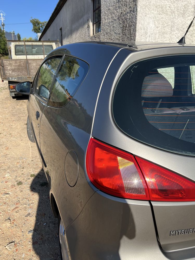 Mitsubishi colt 2008