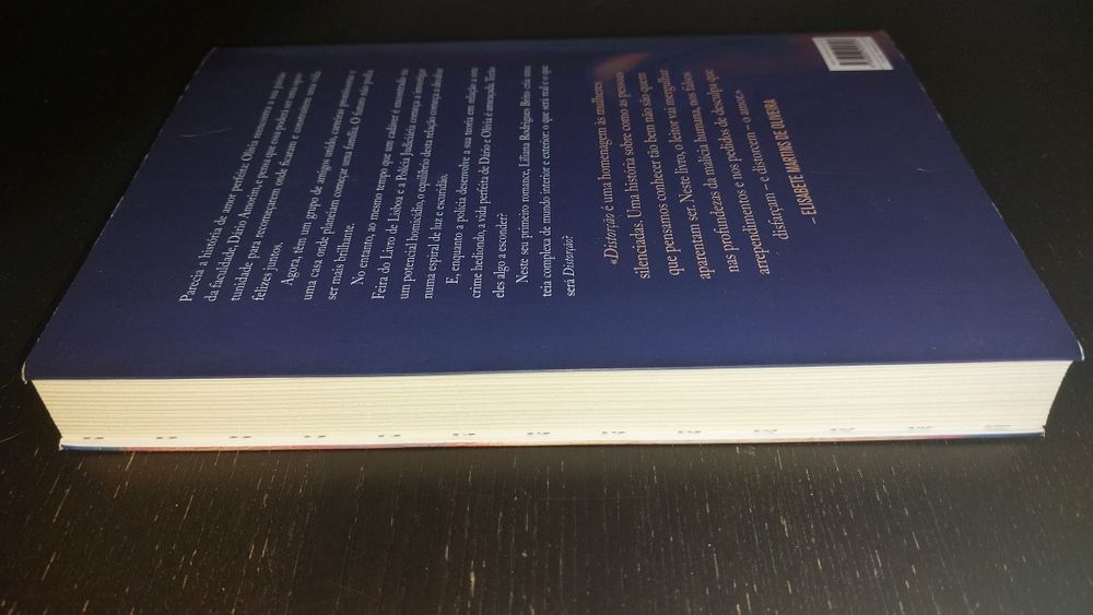 Distorção, de Liliana Rodrigues Brito