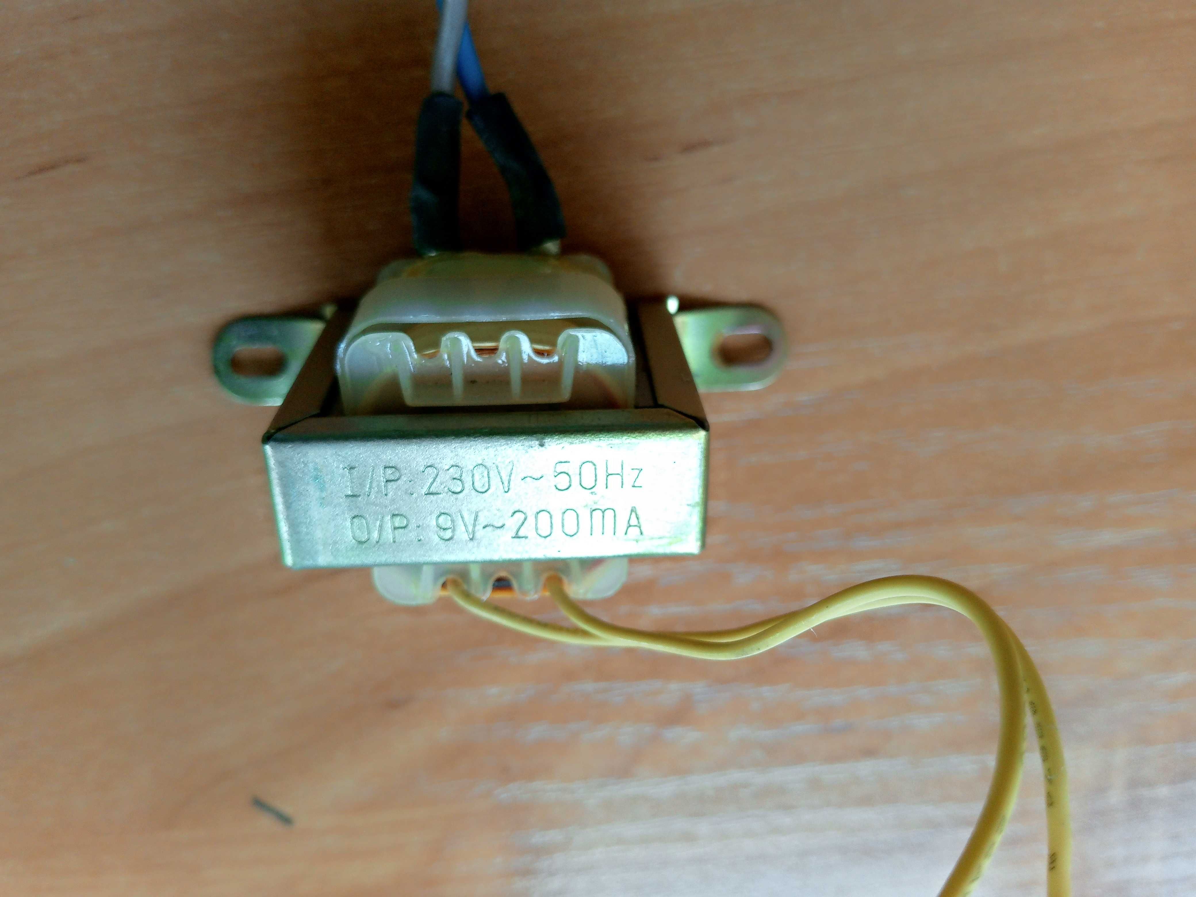 Transformatory 9 V - 200 mA 150 mA