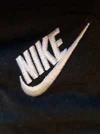 Spodnie dresowe firmy Nike rozm. S