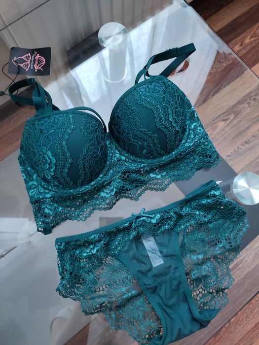 Nowy komplet bielizny