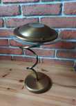 Lampa stołowa z regulacją natężenia światła