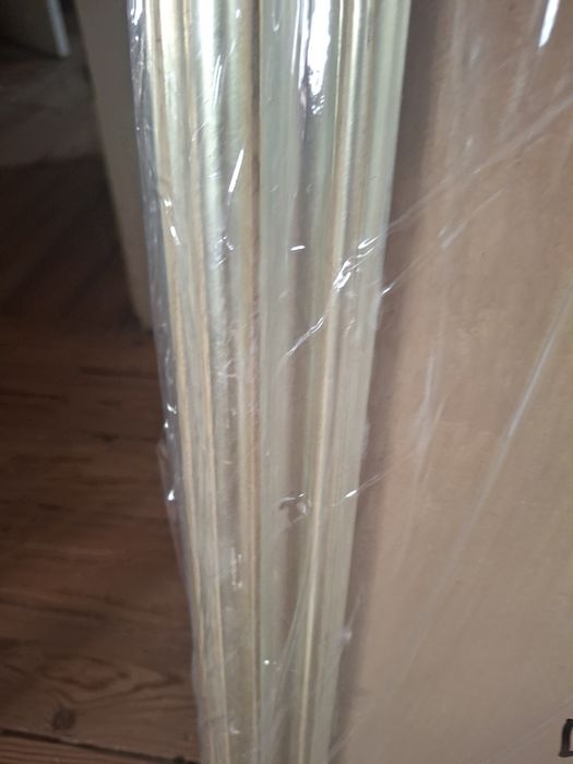 Excelente moldura em madeira para tela cerca 58 x 66