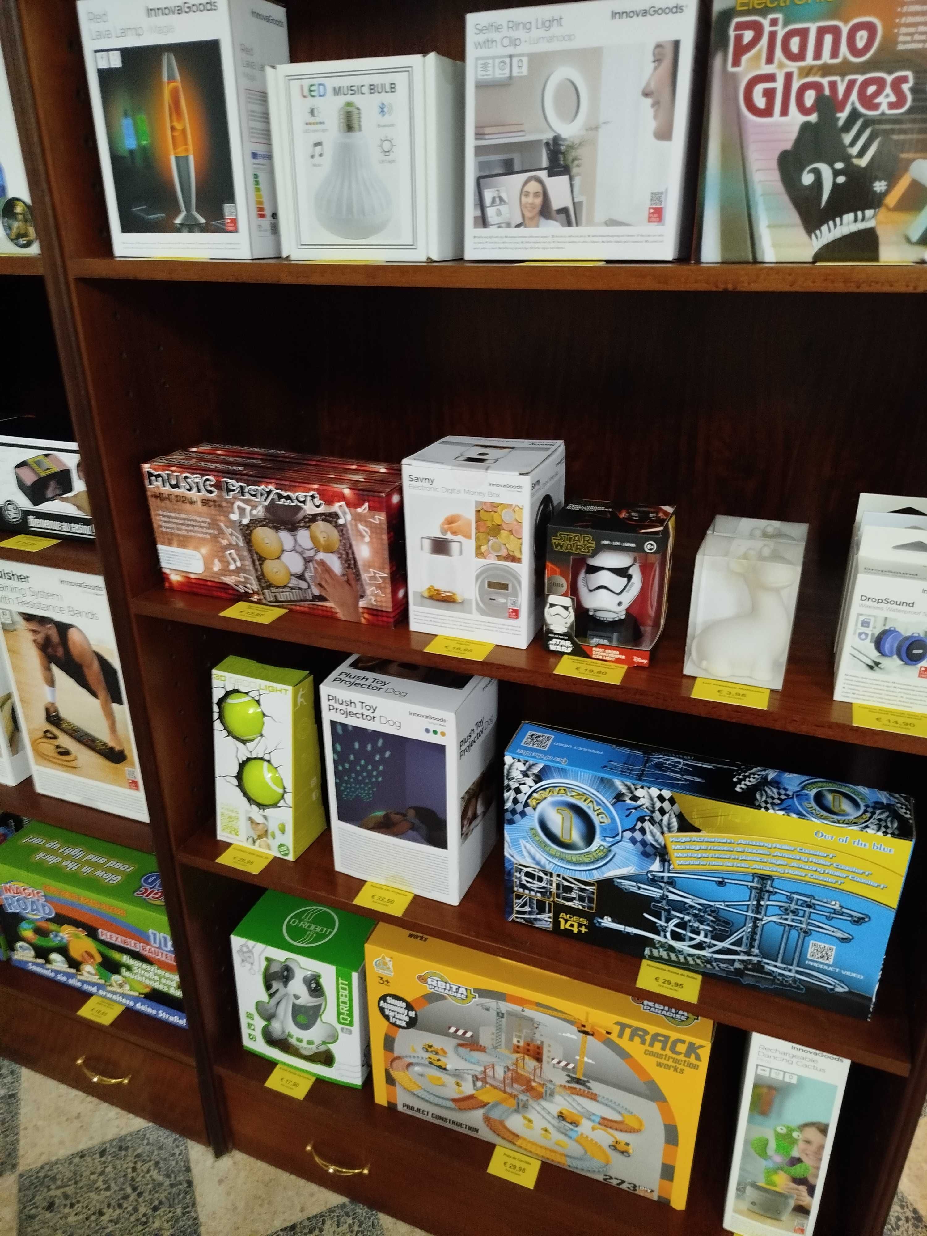 Recheio de Loja de Prendas e Gadgets
