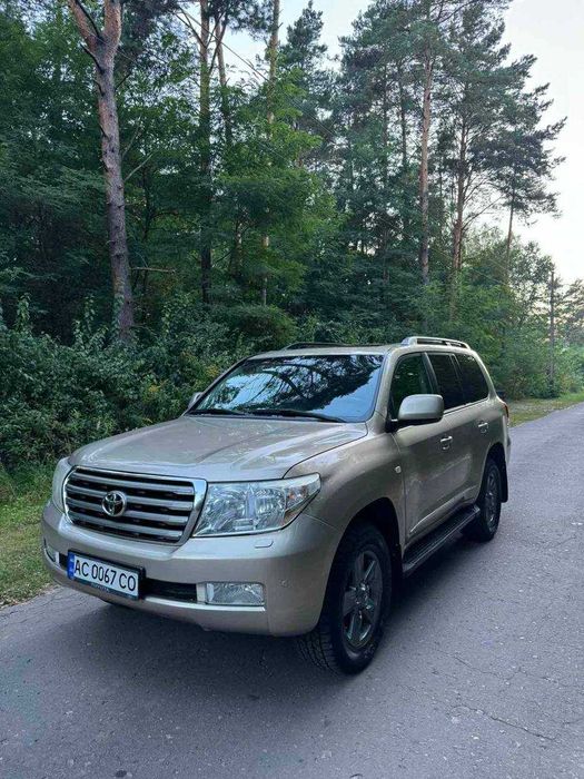 Toyota Land Cruiser 200