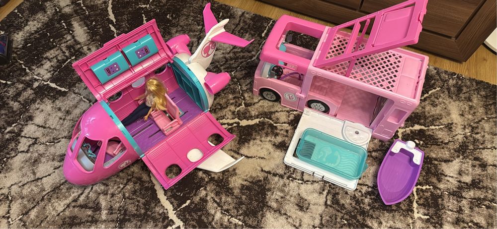 Zestaw barbie kamper i samolot