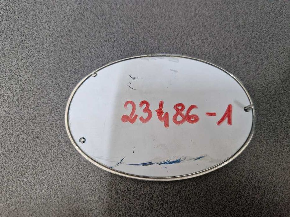Toyota Corolla E21 Sedan 19 r.- Emblemat Logo Znaczek Klapy Bagażnika
