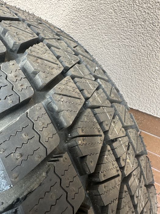 Зимові шини, комплект на дисках Toyota LC200