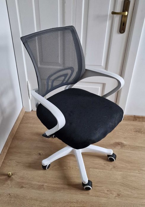 Fotel do biurka biurowy dziecięcy krzesło obrotowe na kółkach