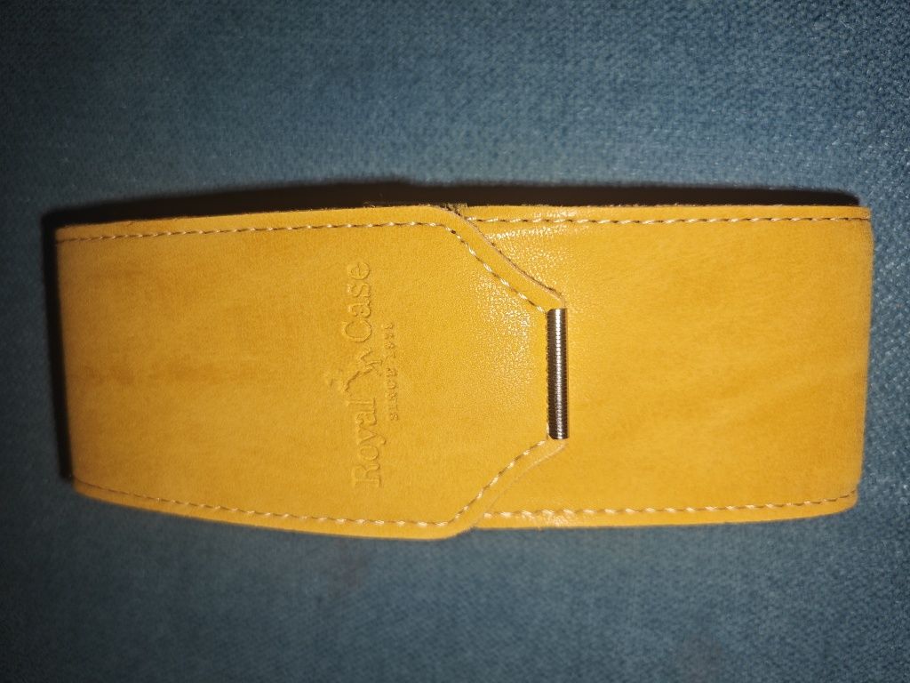 Nowe etui na okulary + chusteczka do okularów