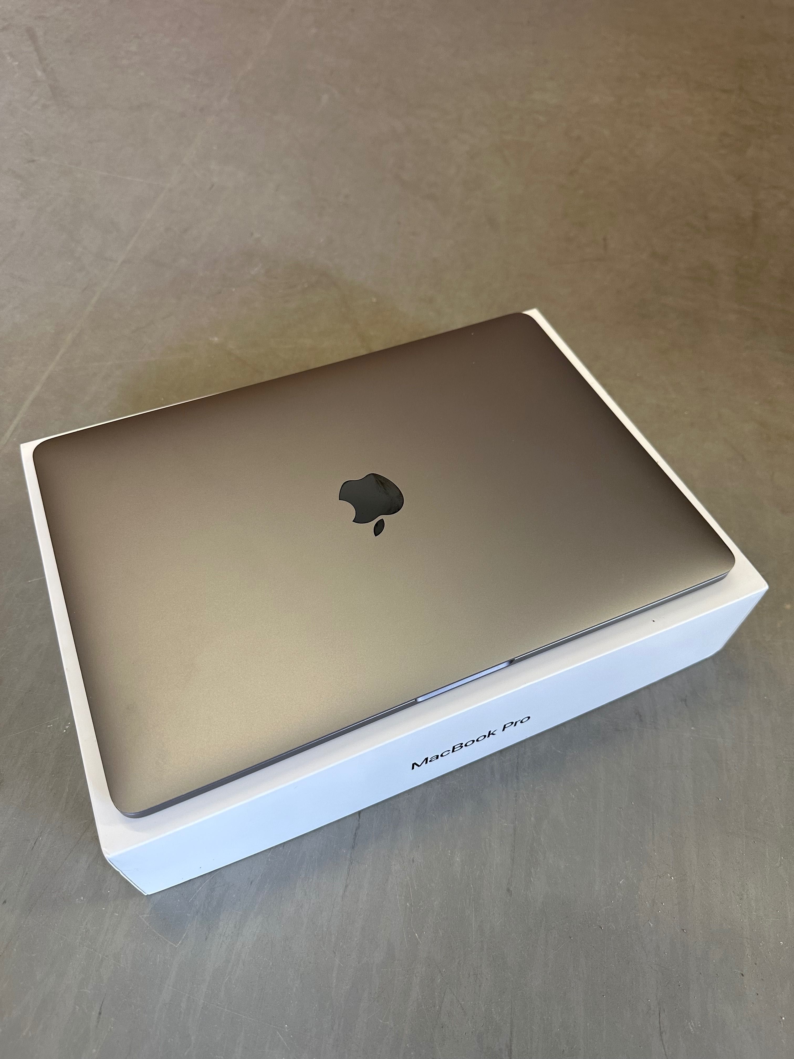 MacBook Pro 13,3” TOUCH BAR TOUCH ID 16/512 GB w idealnym stanie!