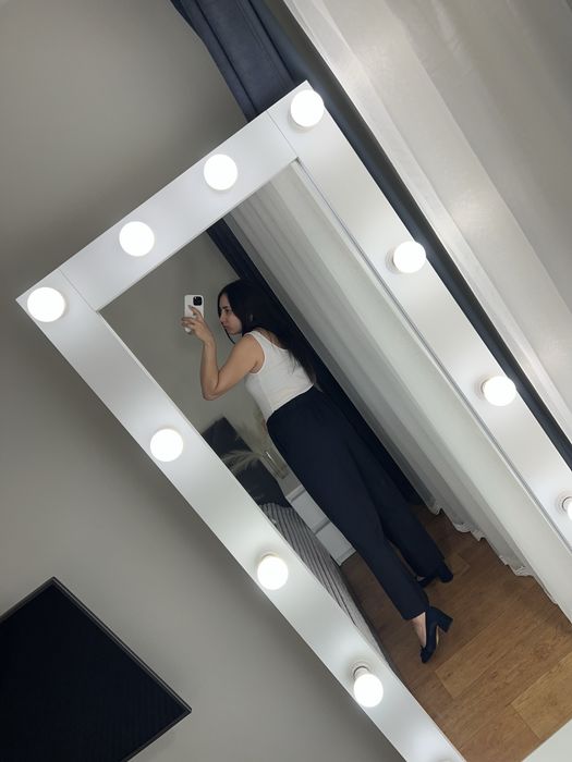 18 розмір нові темно сині штани брюки ззаду на резинці прямі