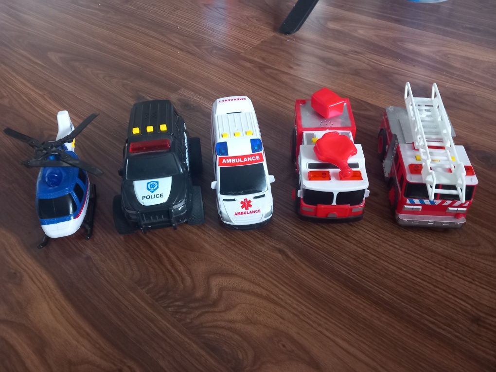 5 Carros de emergência com som