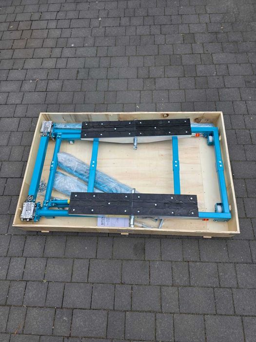 Mobilny Podnośnik Samochodowy Wahadłowy Uchylny 2000 KG Regulowany