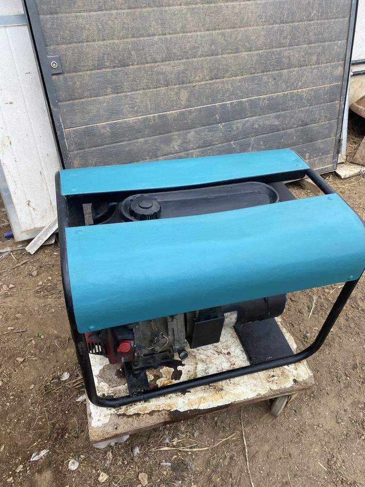 Vendo um Gerador honda 4.1 KVA