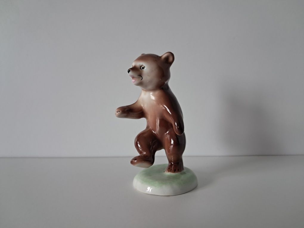 Hollohaza figurka porcelanowa niedźwiadka Węgry