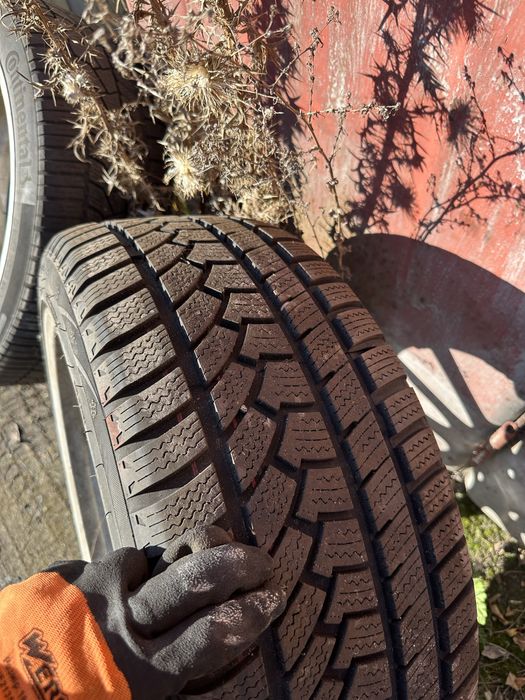 Продам комплект шини 245/40/19 зимові та диски Mercedes R19