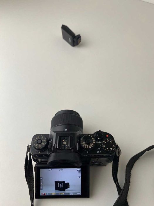 Цифровий фотоапарат Fujifilm XT-1 (потребує ремонту,читайте опис)