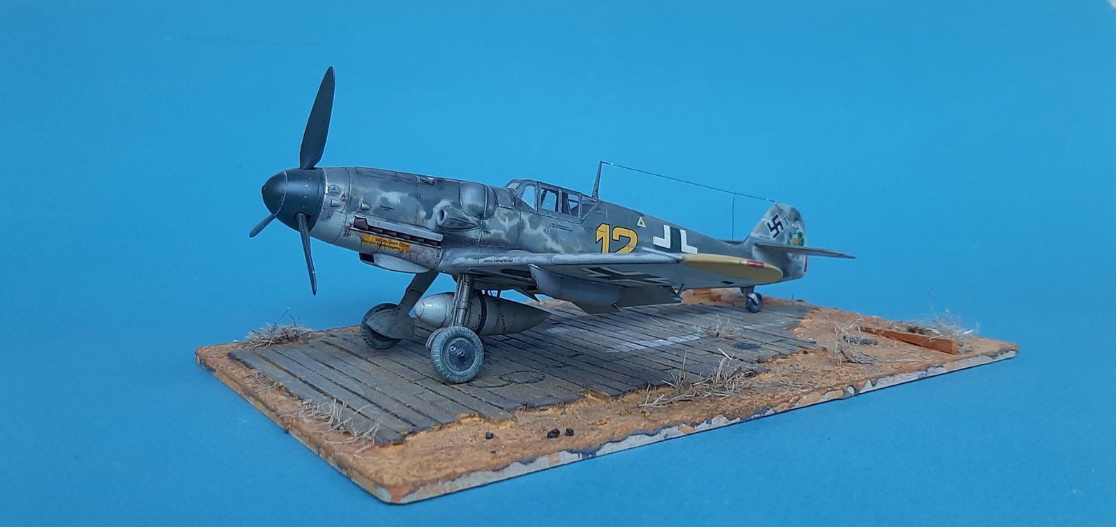 Модель самолета  Ме bf 109 G 6 1/48