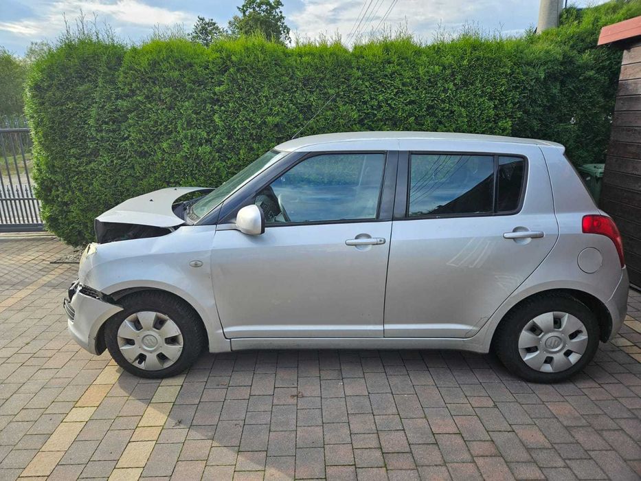Suzuki Swift IV uszkodzony
