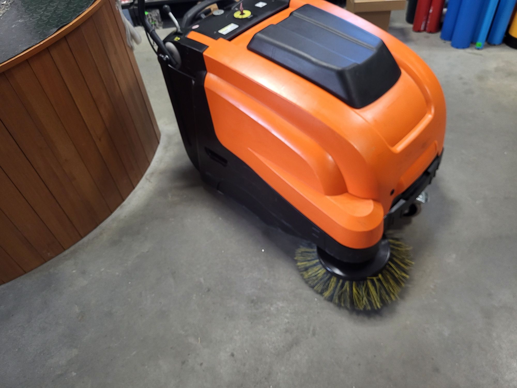 Zamiatarka akumulatorowa KARCHER KM75/40W 2021rok