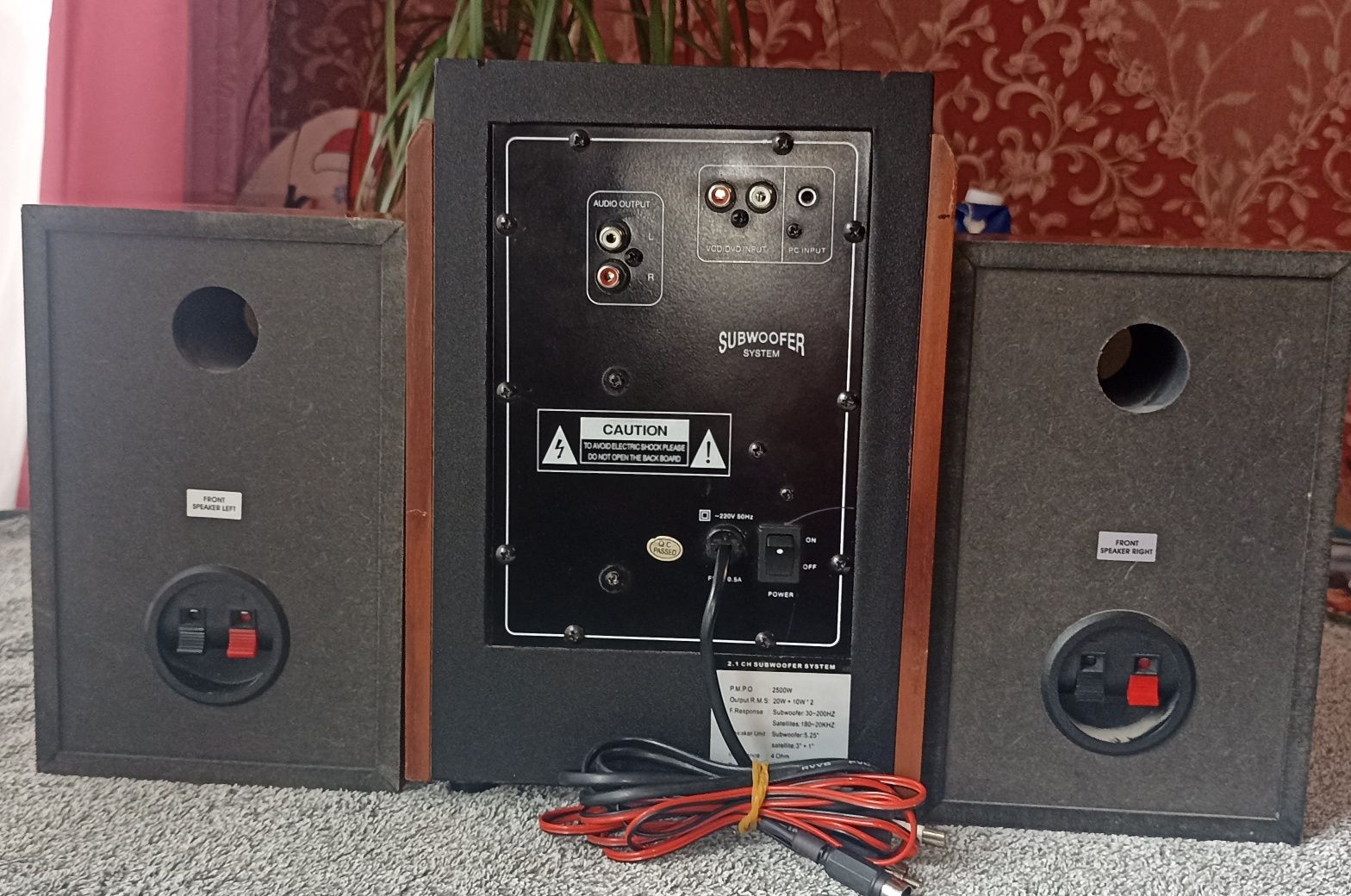 Акустична система 2.1 в гарному стані  40W
