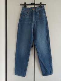 Nowe z metką jeansy Wrangler mom W25L32