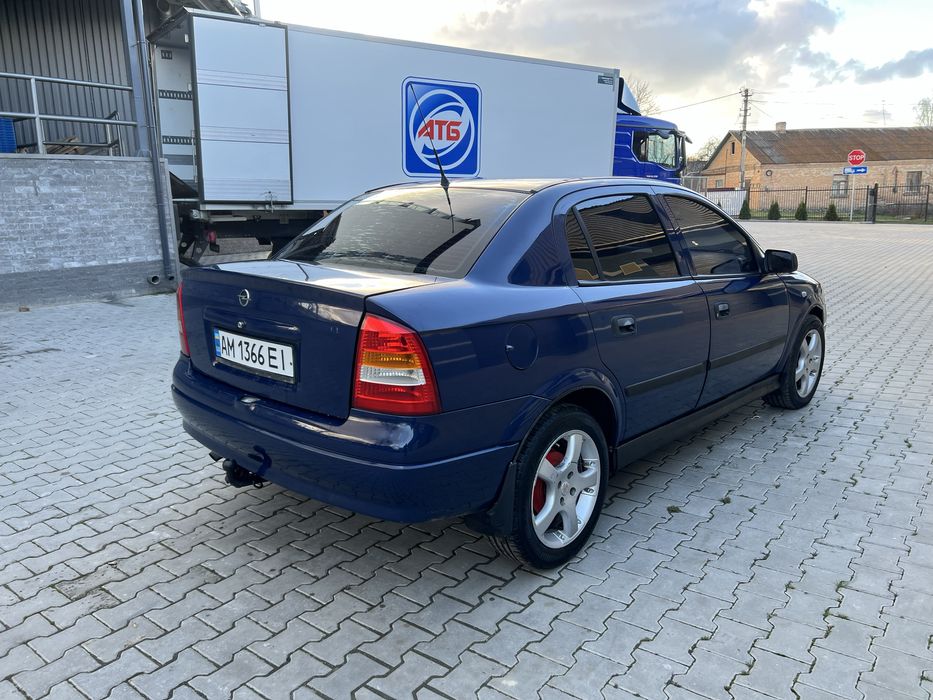 Продам Opel Astra 1.4 бенз