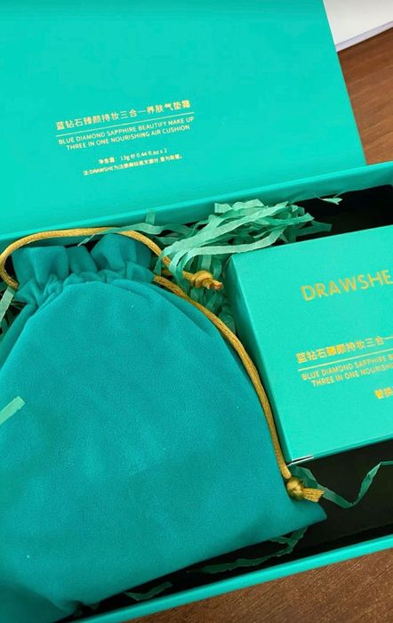 Diamentowy cushion do makijażu SPF 50+
