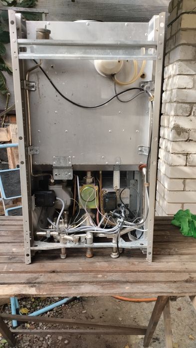 Продам газовый котёл