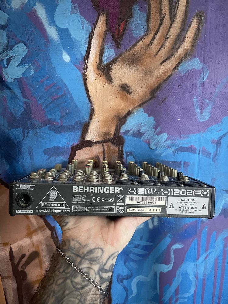 Мікшерний пульт BEHRINGER XENYX 1002FX