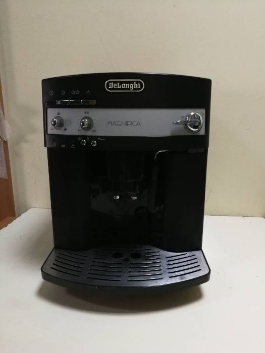 Кофемашина Delonghi Magnifica ESAM 3000, б/у, гарантия, доставка