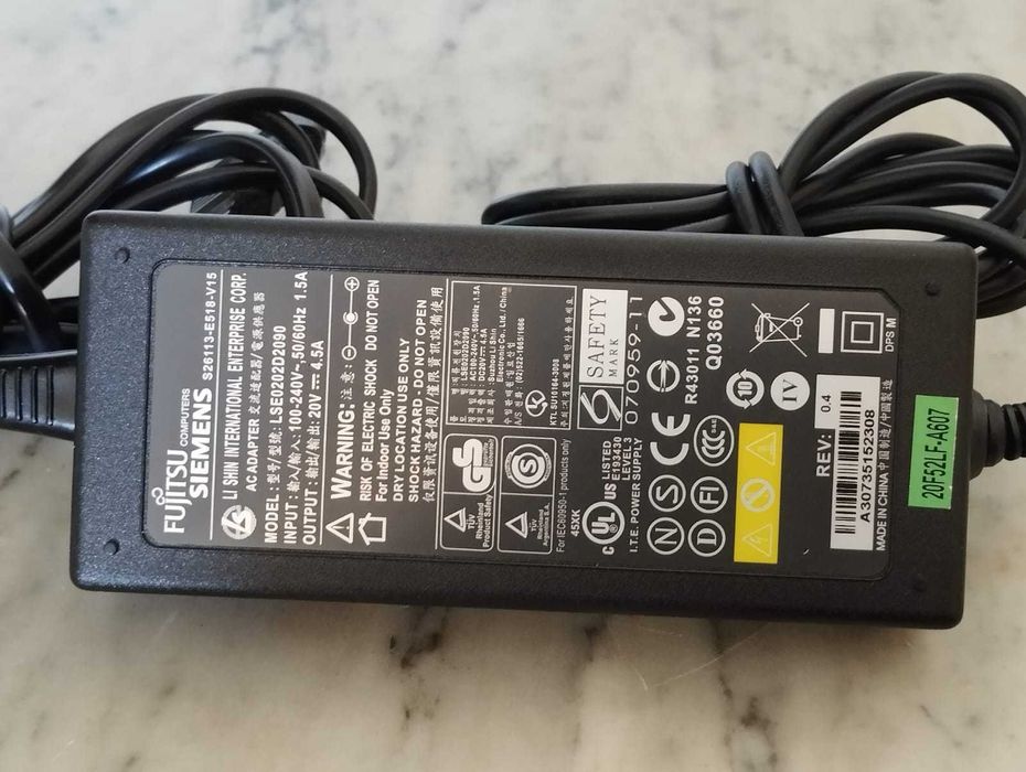Carregador Portátil Fujitsu Siemens 20V 4.5A