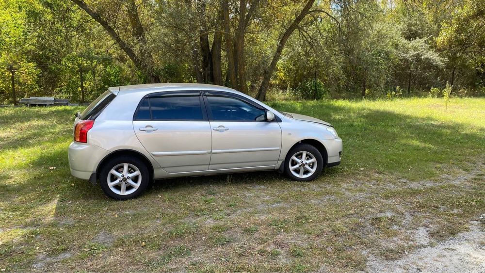 Toyota Corolla 1.6 автомат