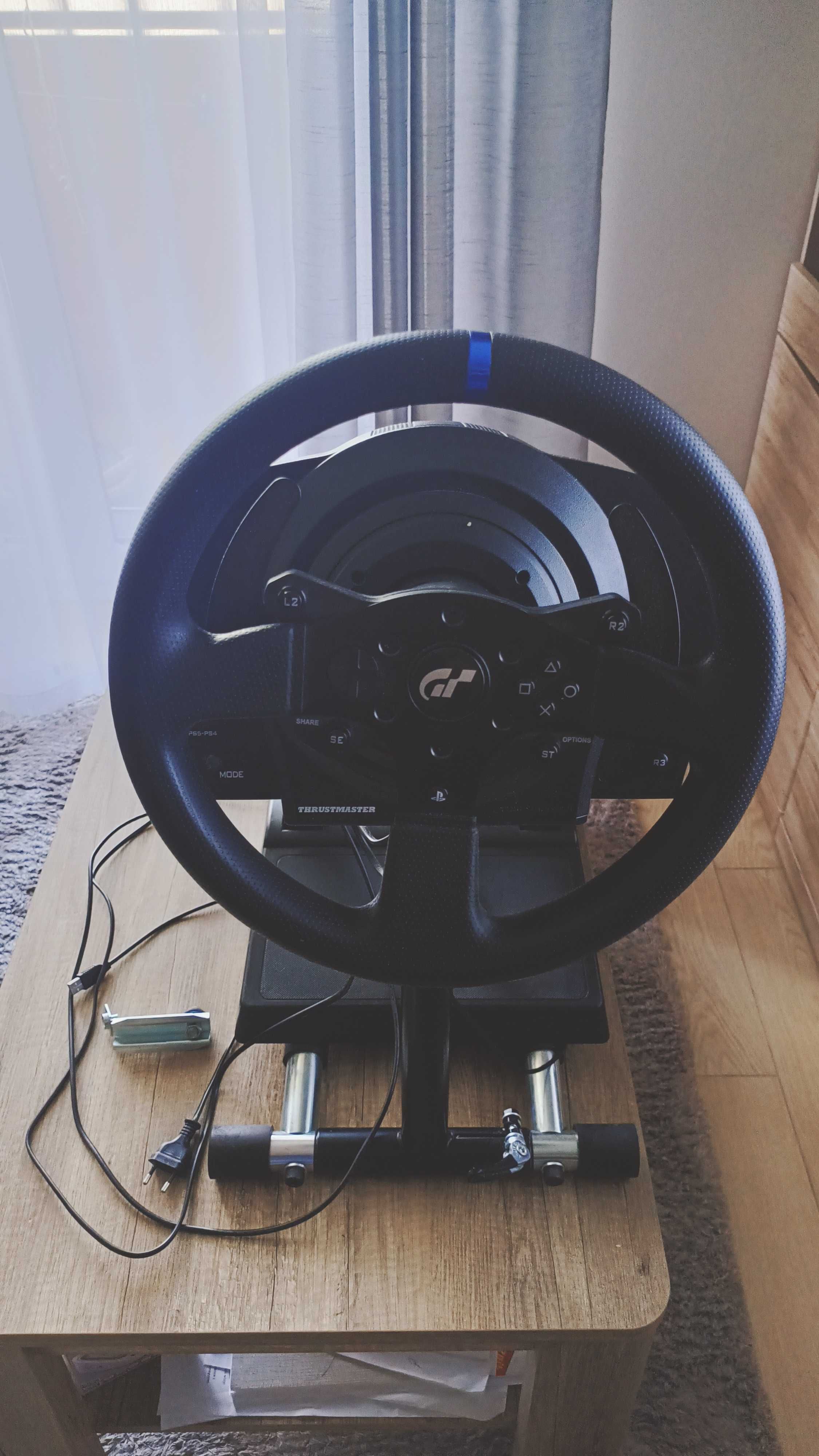 Thrustmaster T300 RS GT  + stojak (gwarancja do I 2026)