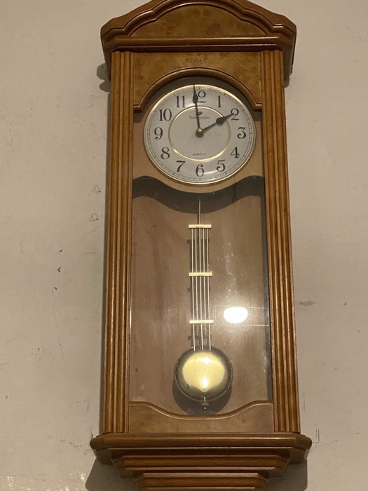 Zegar ścienny na baterie