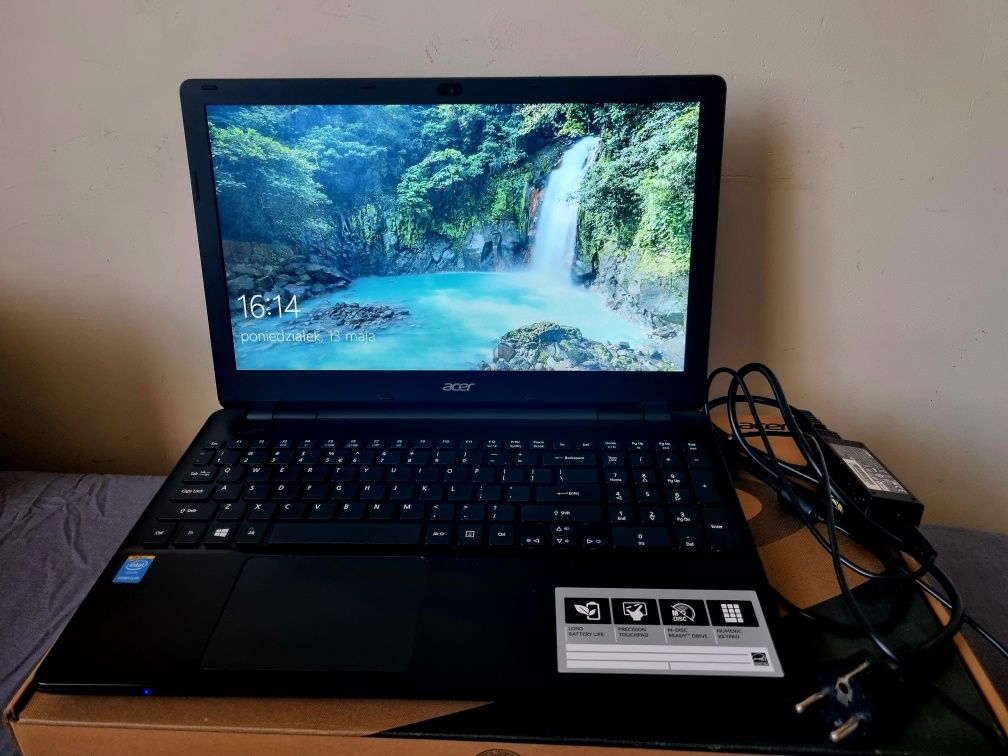 Acer Aspire E15 super stan