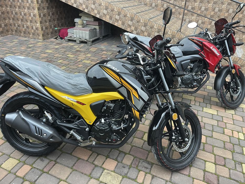 Мотоцикл 2025 Lifan kp200