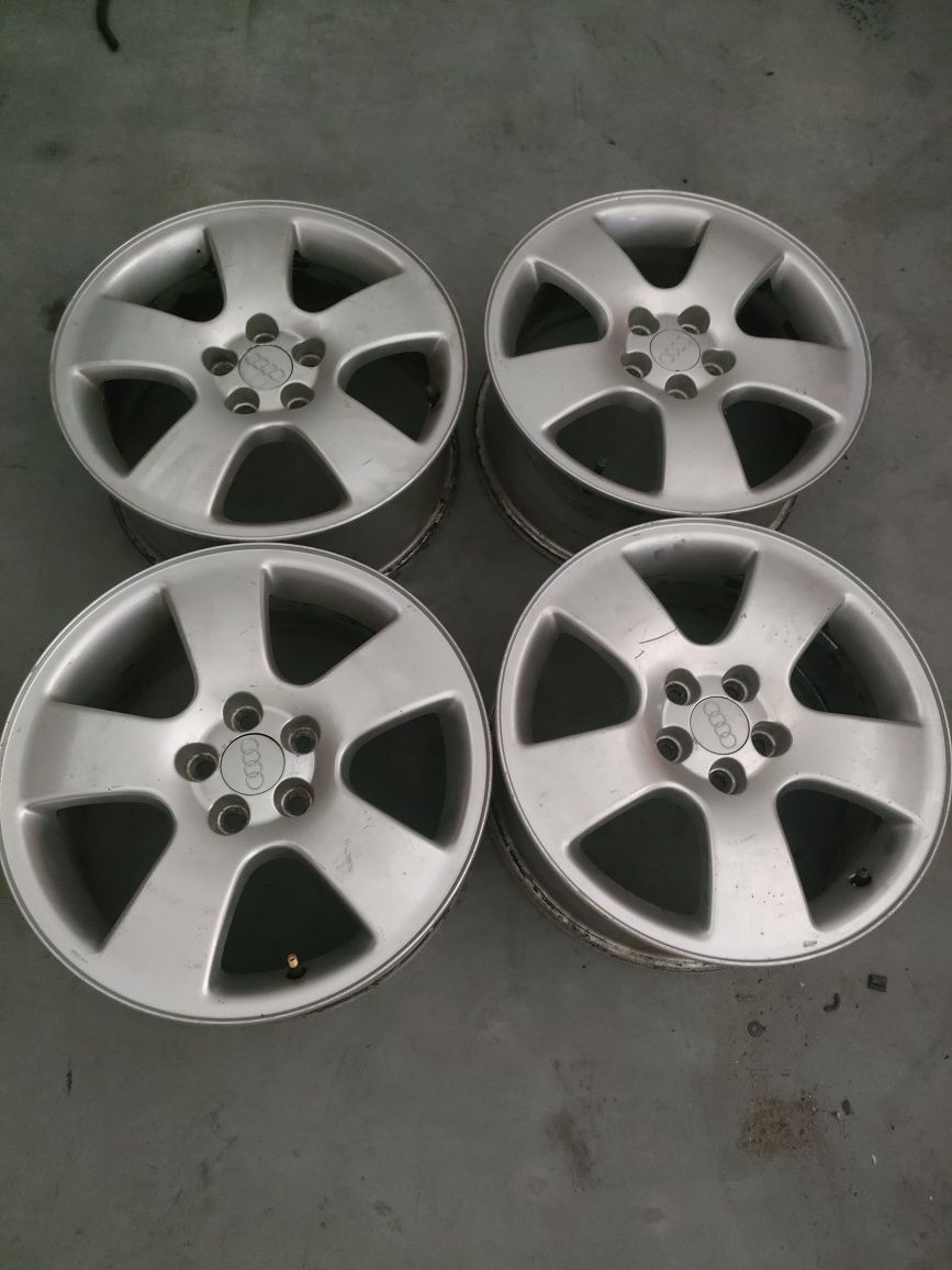 Audi A3 S3 8L Vw Polo 5x100 et-42 R16
