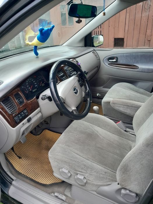 Продам  терміново Mazda MPV