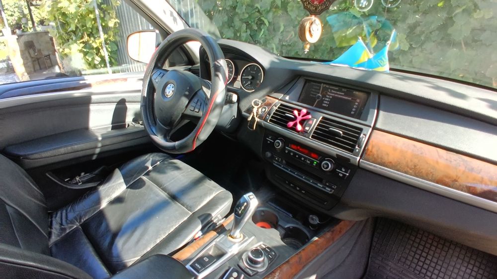 БМВ х5 е70 35д бітурбо