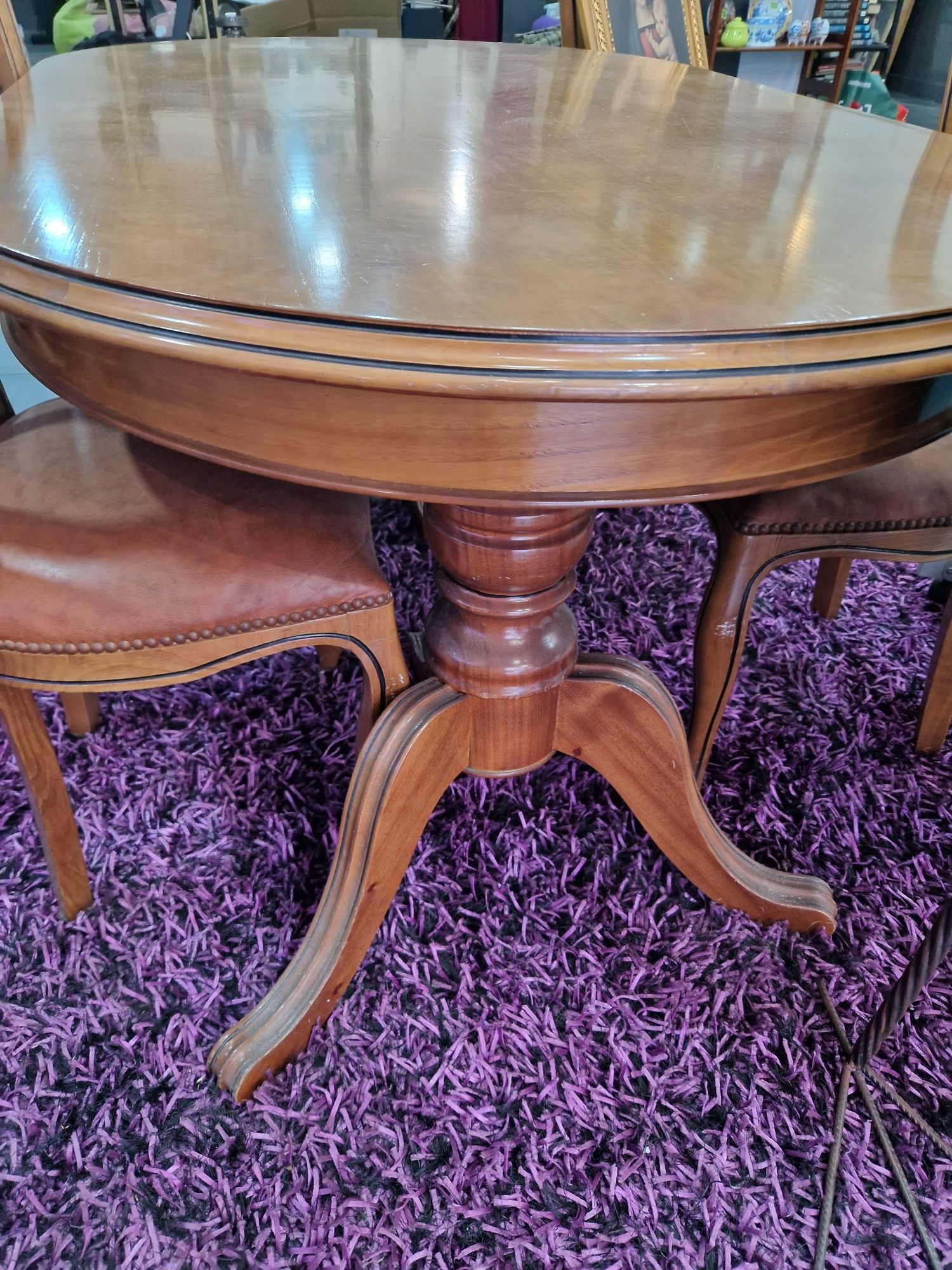 Mesa  de sala de jantar com 4 cadeiras