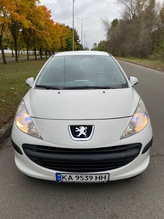 Продам авто Peugeot 207