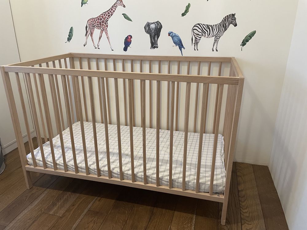 Ikea дитяче ліжко Sniglar