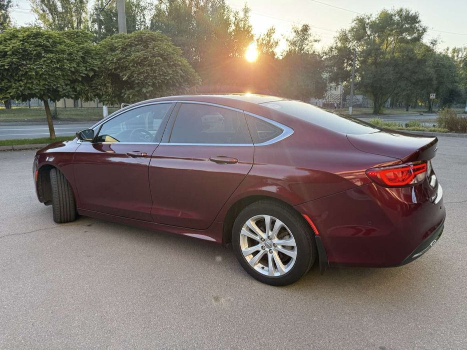 Продається Chrysler 200 2015 року 2,4 бензин